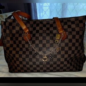 Louis Vuitton - Chelsea Ebene